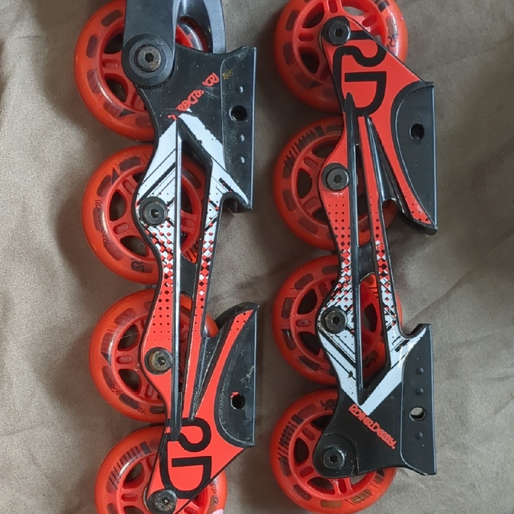 Dynamic Red and Black Inline Skate Frames By Roller Derby